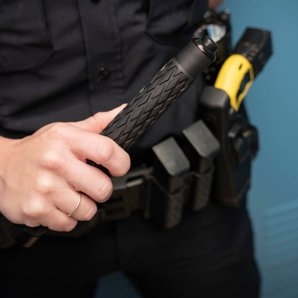 Knives Store -Knives Store Baton Alt Image 1 min 54519