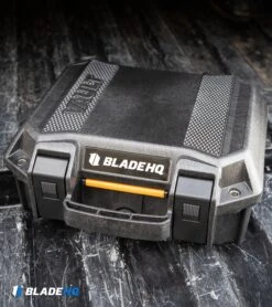 Nalpak Pelican Vault V100 Knife Case - Blade HQ Edition (18 Pockets) -Knives Store Pelican Vault 16 Knife Case Blade HQ Edition P V100 BHQ 119378 kp closed web large